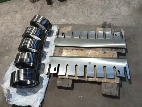 Wood Crushing Knife & Ring Knife